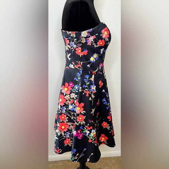 Express Black strapless fit and flare floral satin feel dress zipper back 4 EUC - Picture 4 of 10